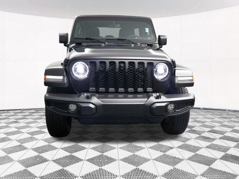 Used 2023 Jeep Wrangler Unlimited Sahara AWD/4WD image 40