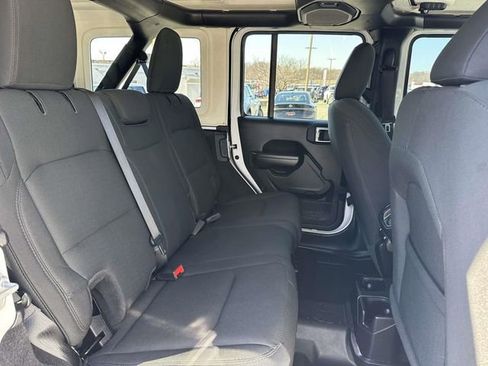Used 2021 Jeep Wrangler Unlimited Willys image 10