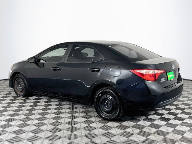 Used 2018 Toyota Corolla LE FWD image 6