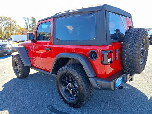 Used 2025 Jeep Wrangler Sport image 4