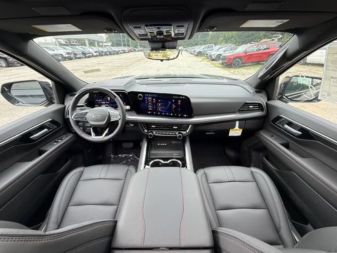 New 2026 Chevrolet Suburban RST AWD/4WD image 22
