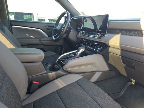 Used 2024 Chevrolet Colorado ZR2 image 17