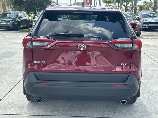Used 2025 Toyota RAV4 XLE FWD image 7