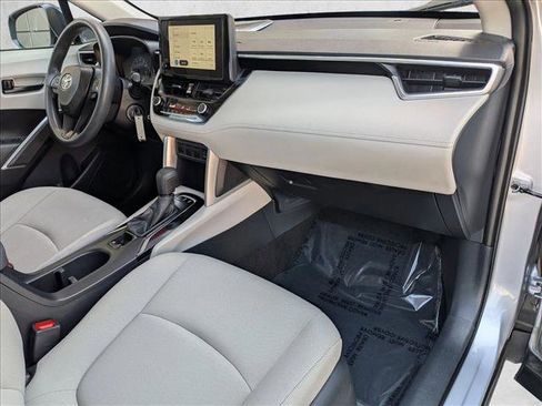 Used 2024 Toyota Corolla Cross L FWD image 20