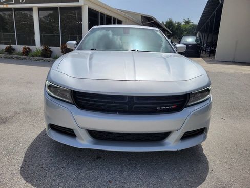 Used 2022 Dodge Charger SXT image 2