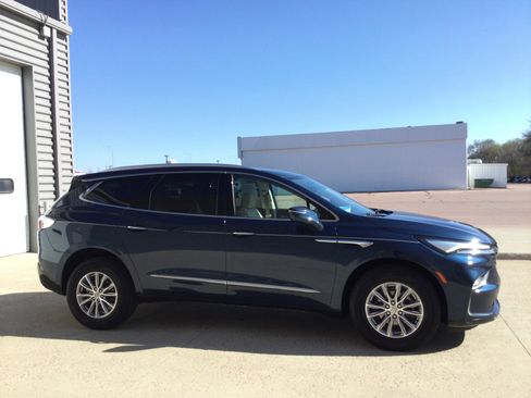 Used 2023 Buick Enclave Essence w/ Trailering Package, 5000 lbs. image 3