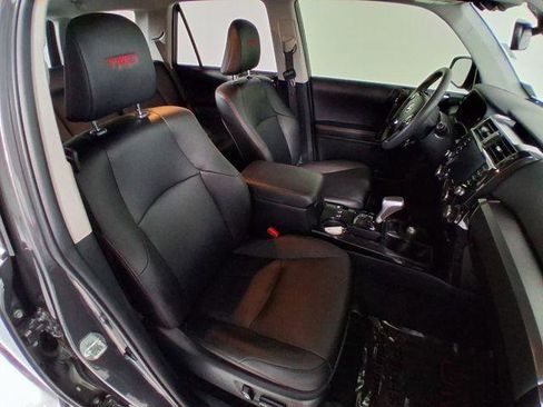 Used 2022 Toyota 4Runner TRD Off-Road Premium w/ Moonroof Package AWD/4WD image 16