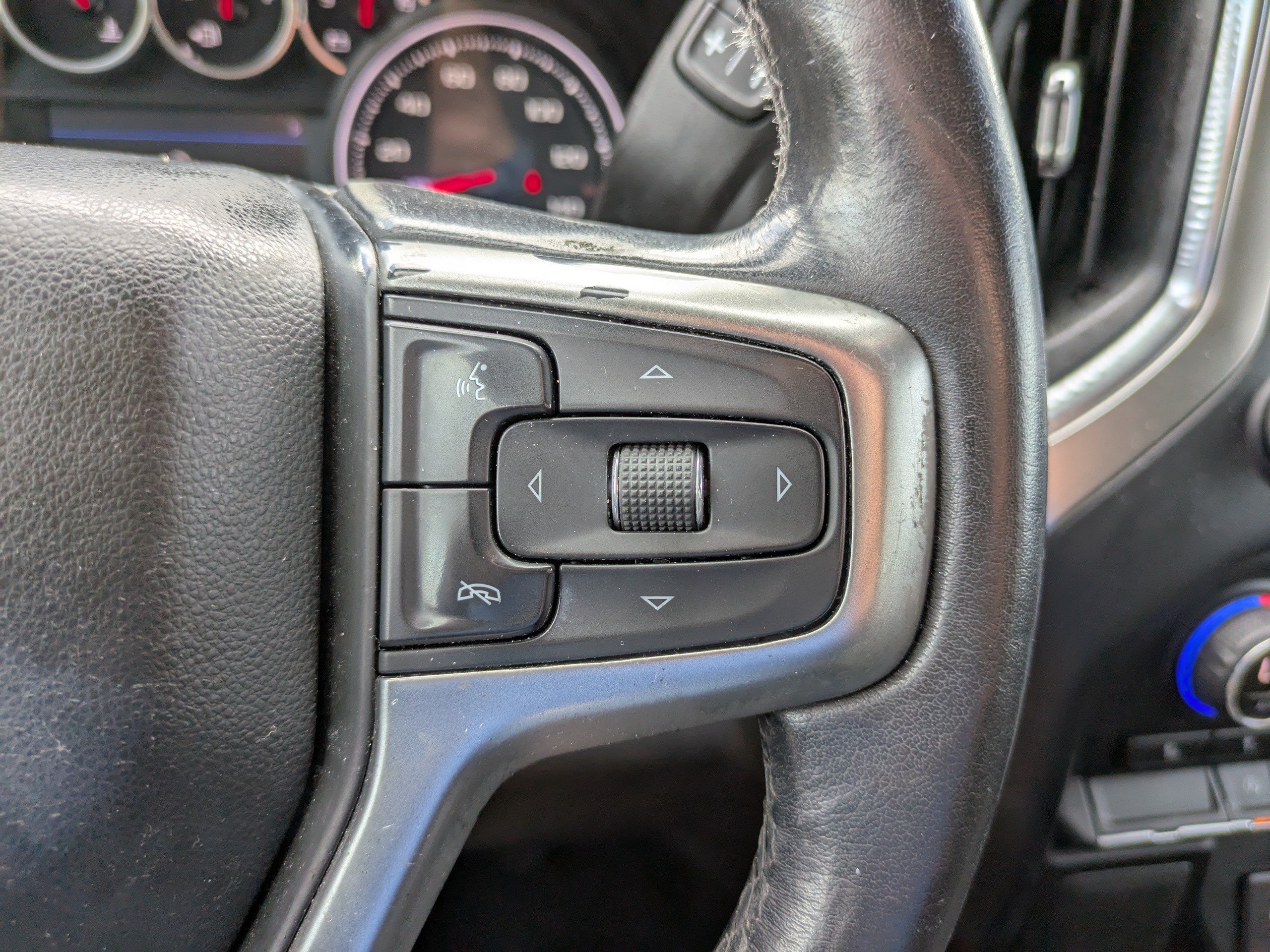 Used 2021 Chevrolet Silverado 1500 LT RWD image 21