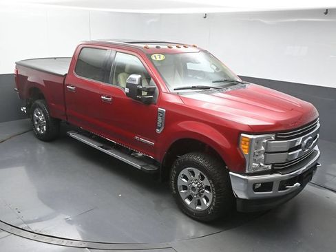 Used 2017 Ford F250 Lariat w/ Lariat Ultimate Package AWD/4WD image 41