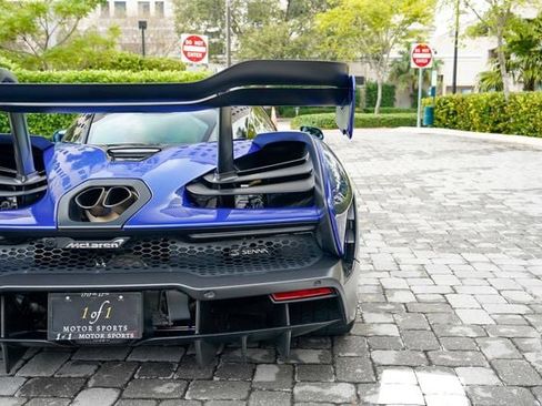 Used 2019 McLaren Senna image 25