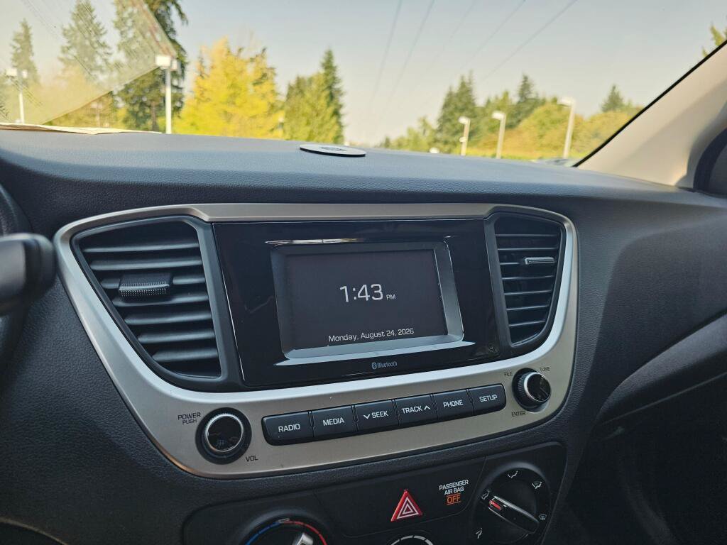 Used 2018 Hyundai Accent SE FWD image 28