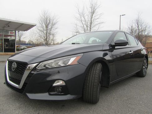 Used 2020 Nissan Altima 2.5 SV image 6