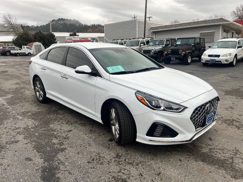 Used 2018 Hyundai Sonata SEL w/ Tech Package 04 image 9