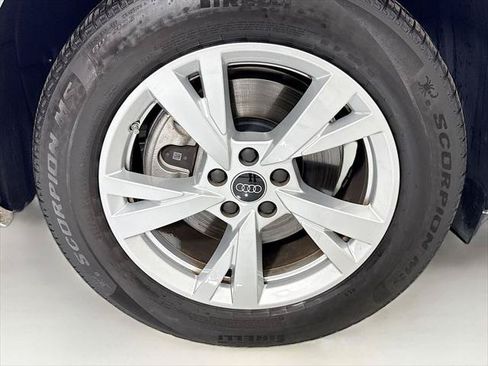Certified 2025 Audi Q5 Premium w/ Convenience Package AWD/4WD image 32