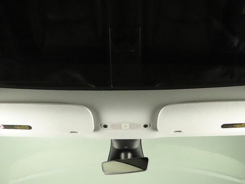 Used 2023 Tesla Model Y Long Range AWD/4WD image 60