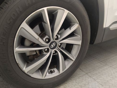 Used 2019 Hyundai Santa Fe Limited AWD/4WD image 31