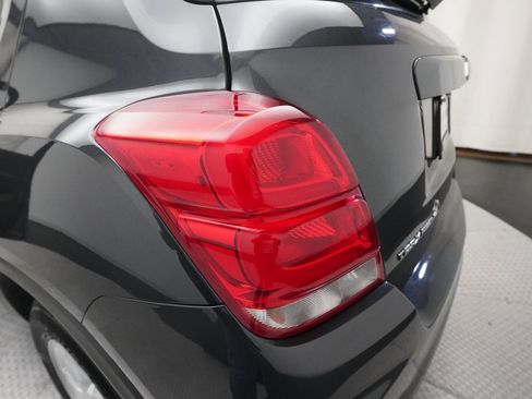 Used 2017 Chevrolet Trax LT w/ Driver Confidence Package image 31