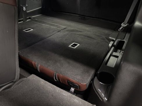 Used 2020 Ford Explorer Platinum w/ Premium Technology Package image 25