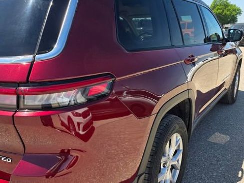 Used 2022 Jeep Grand Cherokee L Limited AWD/4WD image 6