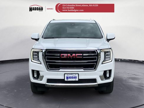 Certified 2022 GMC Yukon SLT w/ SLT Luxury Package AWD/4WD image 2