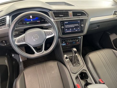 Used 2023 Volkswagen Tiguan SE FWD image 13