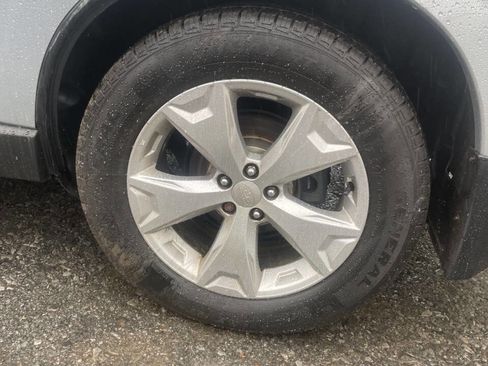 Used 2014 Subaru Forester 2.5i Touring image 14