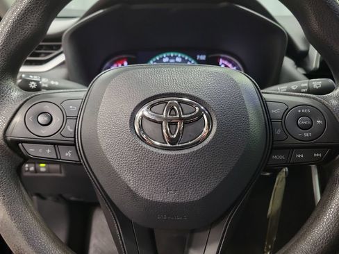 Used 2023 Toyota RAV4 LE AWD/4WD image 23