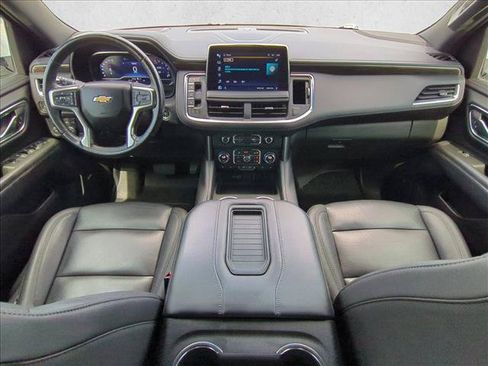 Used 2022 Chevrolet Tahoe LT w/ Luxury Package RWD image 19