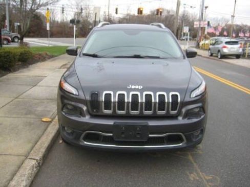 Used 2017 Jeep Cherokee Limited AWD/4WD image 5