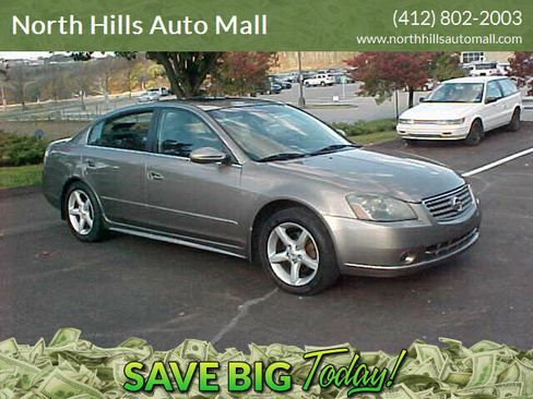 Used 2005 Nissan Altima 3.5 SE w/ (V01) Leather Pkg image 1