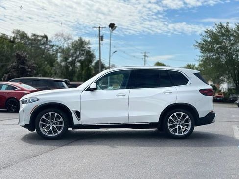 Used 2026 BMW X5 xDrive40i AWD/4WD image 3