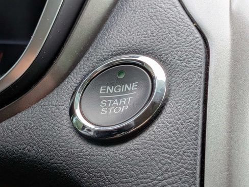 Used 2017 Ford Fusion SE w/ Fusion SE Technology Package FWD image 28