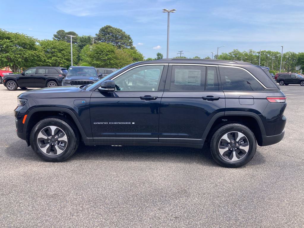 New 2024 Jeep Grand Cherokee Limited 4xe w/ Luxury Tech Group II AWD/4WD image 2