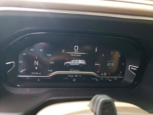 Used 2024 GMC Yukon XL Denali w/ Advanced Technology Package AWD/4WD image 8