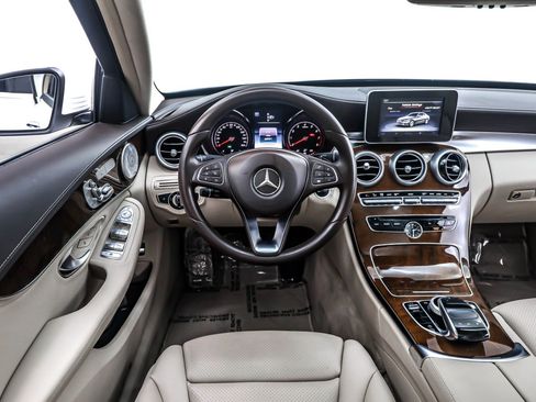 Used 2015 Mercedes-Benz C 300 Sedan image 4