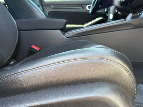 Certified 2025 Honda Civic Sport image 28
