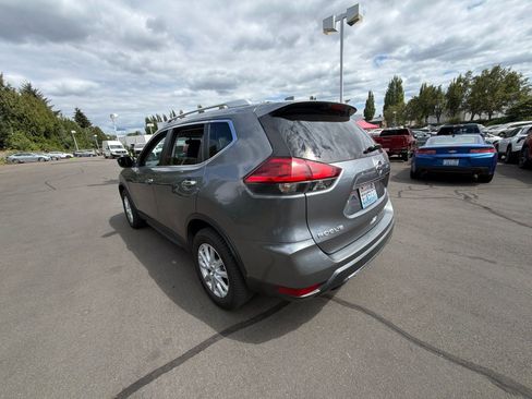 Used 2017 Nissan Rogue SV AWD/4WD image 5