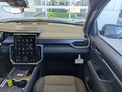 New 2026 GMC Acadia Elevation w/ Super Cruise Package image 4