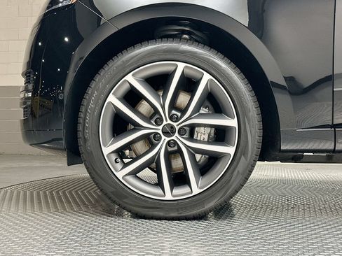 New 2026 Land Rover Range Rover SE AWD/4WD image 5