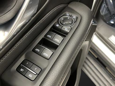 Used 2023 GMC Yukon Denali AWD/4WD image 21