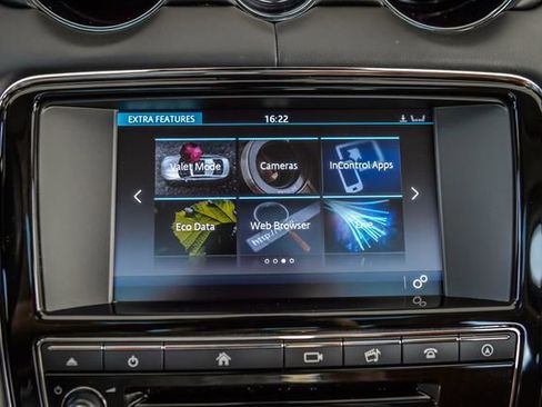 Used 2017 Jaguar XJ L Portfolio image 20