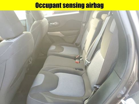 Certified 2018 Jeep Cherokee Latitude image 26