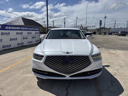 Used 2020 Genesis G90 3.3T Premium RWD image 4