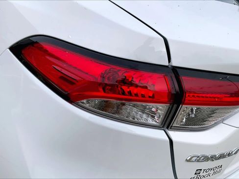 Used 2025 Toyota Corolla LE image 26