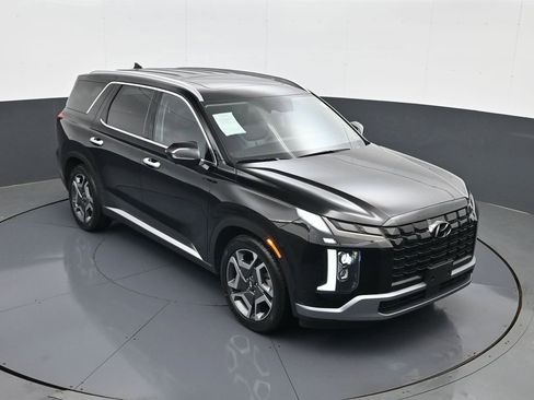 Used 2023 Hyundai Palisade SEL FWD image 16