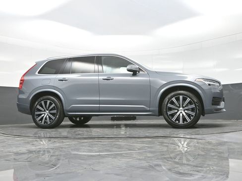 Used 2023 Volvo XC90 B6 Core w/ Climate Package image 25