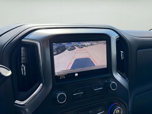 Used 2019 Chevrolet Silverado 1500 LT w/ Texas Edition image 15