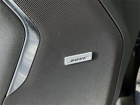 Used 2024 Chevrolet Suburban LT image 32