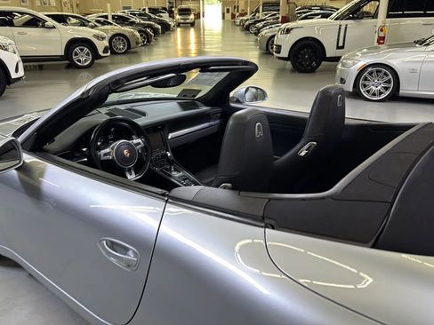 Used 2014 Porsche 911 Carrera image 34