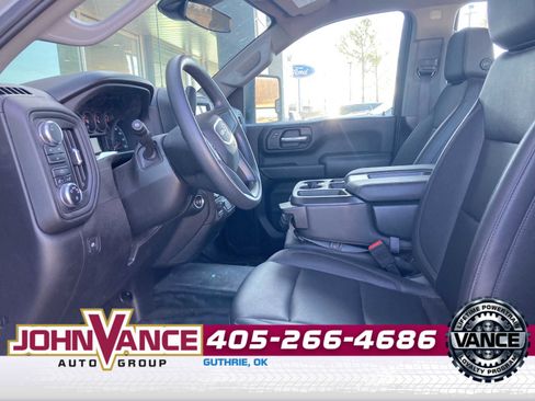 Used 2025 GMC Sierra 2500 Pro image 3